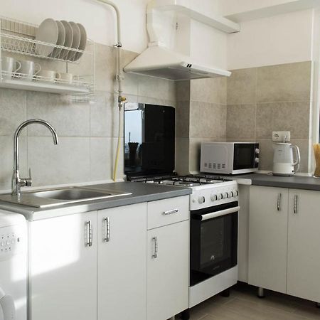 Cozy 2-Room Apartment On Zhvanetsky Boulevard Odessa Esterno foto
