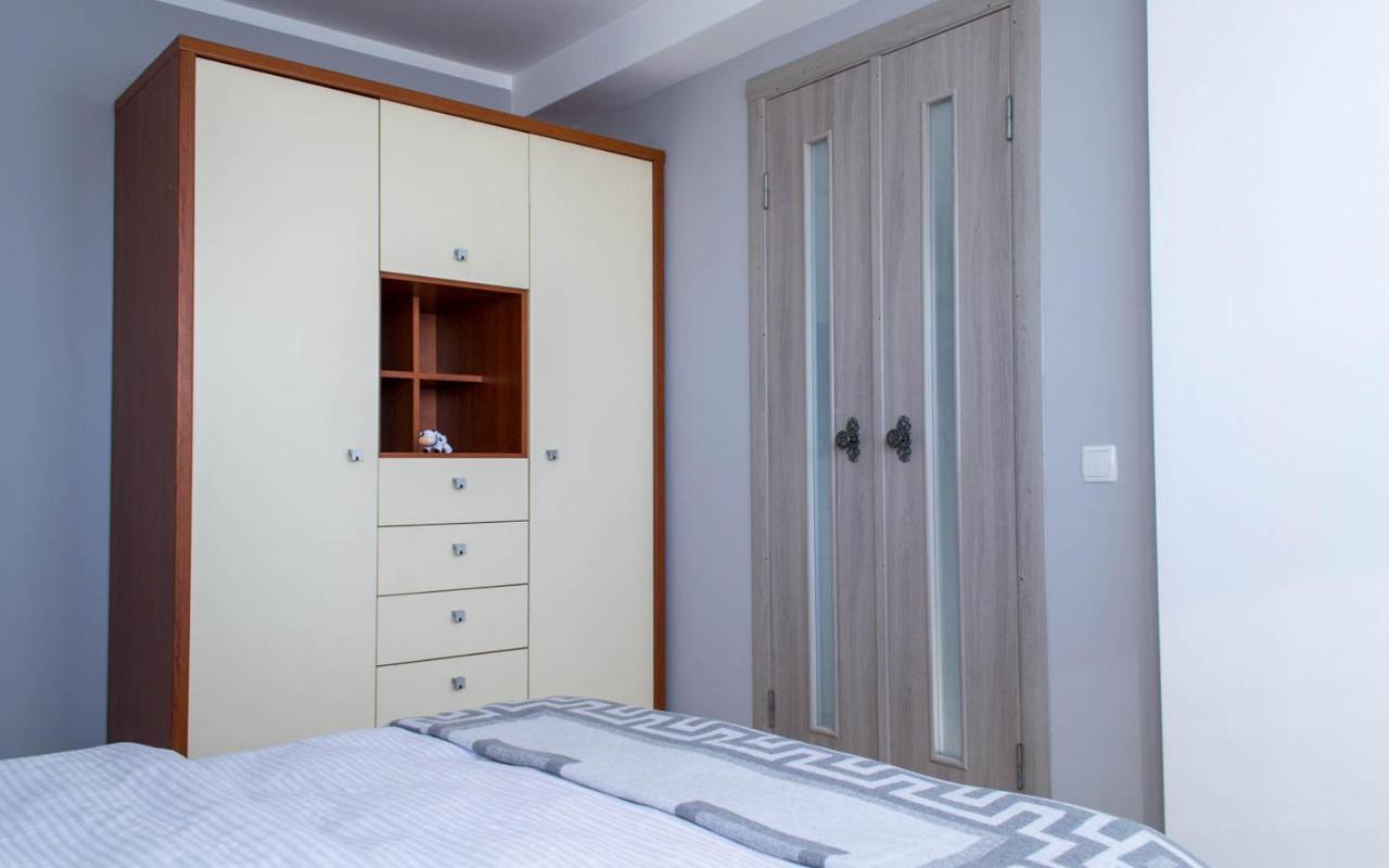 Cozy 2-Room Apartment On Zhvanetsky Boulevard Odessa Esterno foto