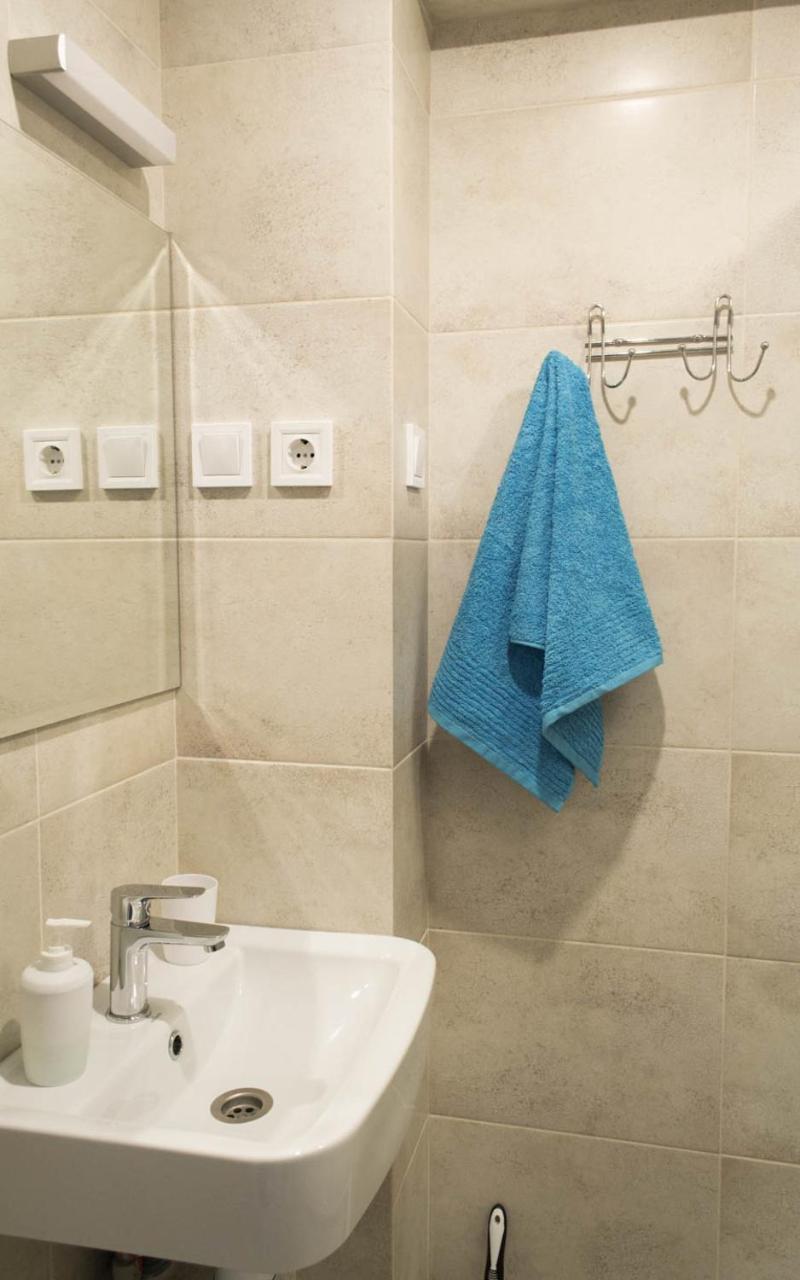 Cozy 2-Room Apartment On Zhvanetsky Boulevard Odessa Esterno foto
